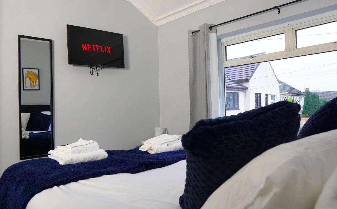 Portobello House - Four Bedroom House Perfect For Contractors - Sleeps 6 - Free Parking Wolverhampton Exterior photo