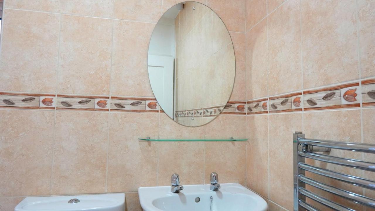 Portobello House - Four Bedroom House Perfect For Contractors - Sleeps 6 - Free Parking Wolverhampton Exterior photo