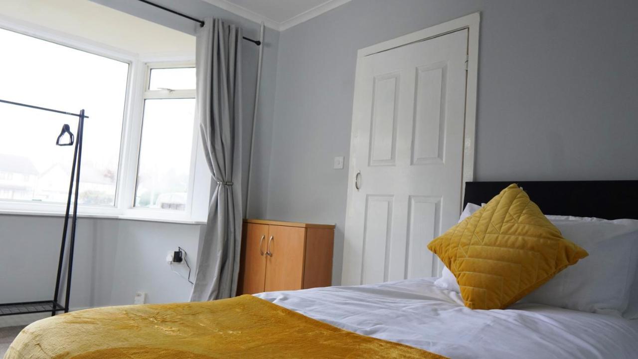 Portobello House - Four Bedroom House Perfect For Contractors - Sleeps 6 - Free Parking Wolverhampton Exterior photo