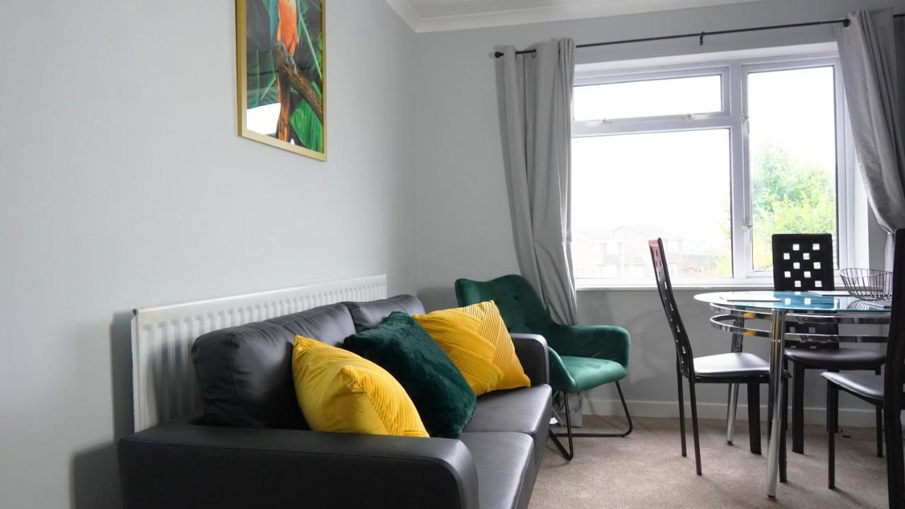 Portobello House - Four Bedroom House Perfect For Contractors - Sleeps 6 - Free Parking Wolverhampton Exterior photo